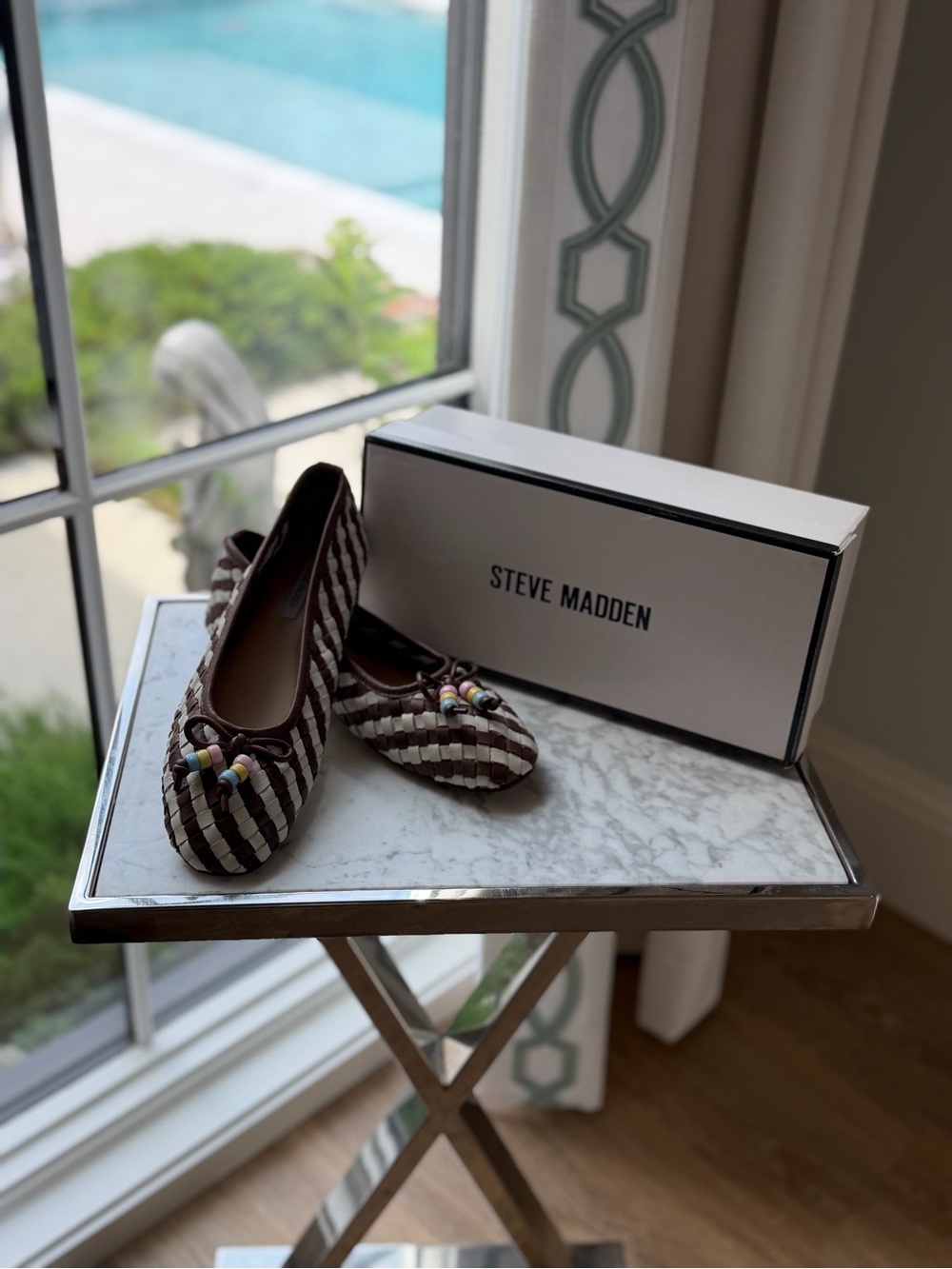 NWT Steve Madden Woven Ballet Flats
Brown Cream Beaded Bow size 8